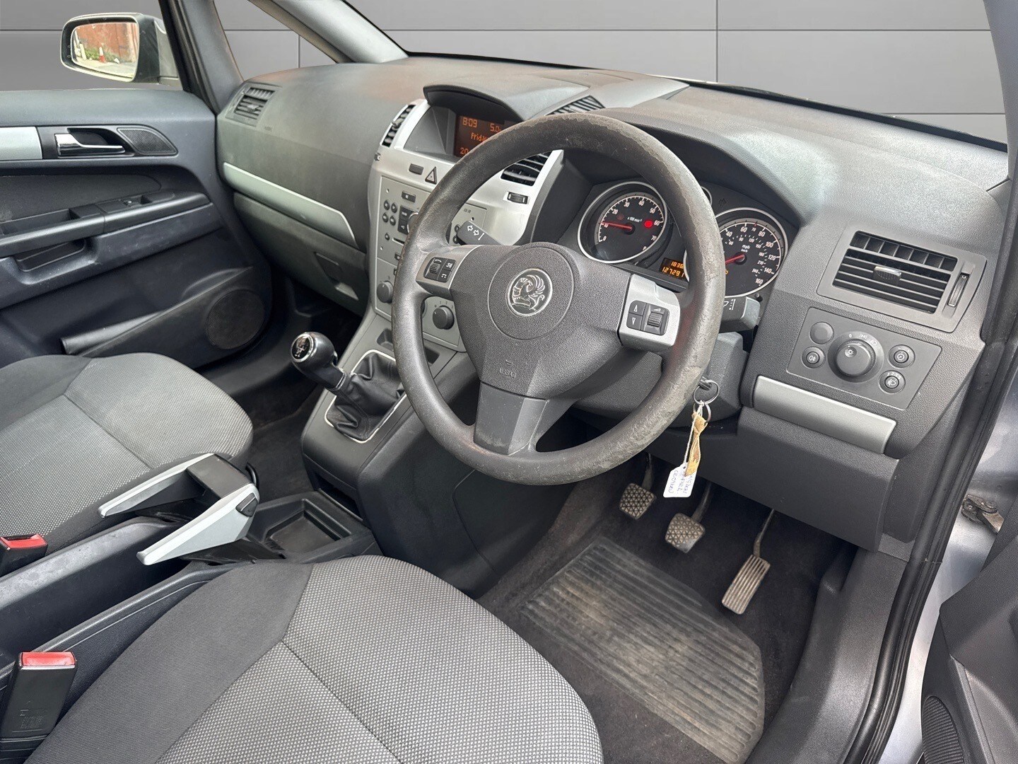 Used Vauxhall Zafira 2009 for sale - 77979925: Photo 9