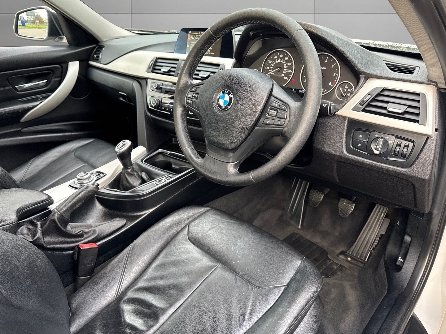 Used BMW 3 Series 2015 for sale - 76706139: Photo 9