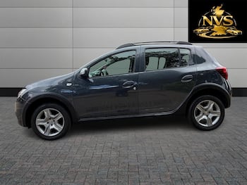 Used Dacia Sandero Stepway 2017 for sale - 79819558: Photo