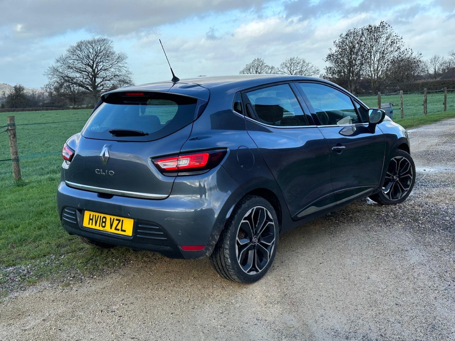 Used Renault Clio 2018 for sale - 76904680: Photo 7