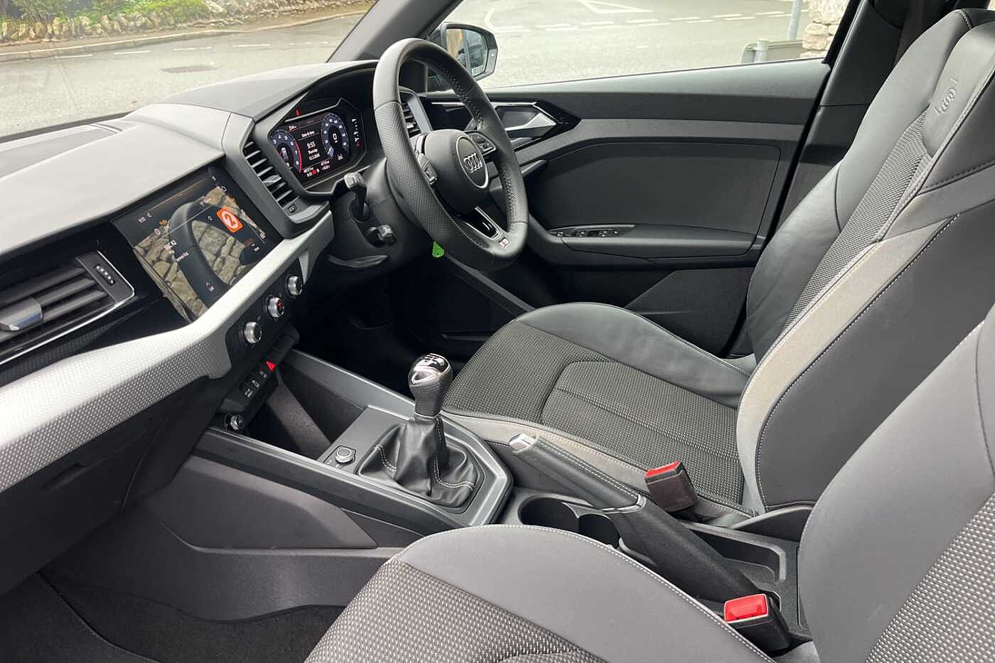 Used Audi A1 2019 for sale - 77931651: Photo 2