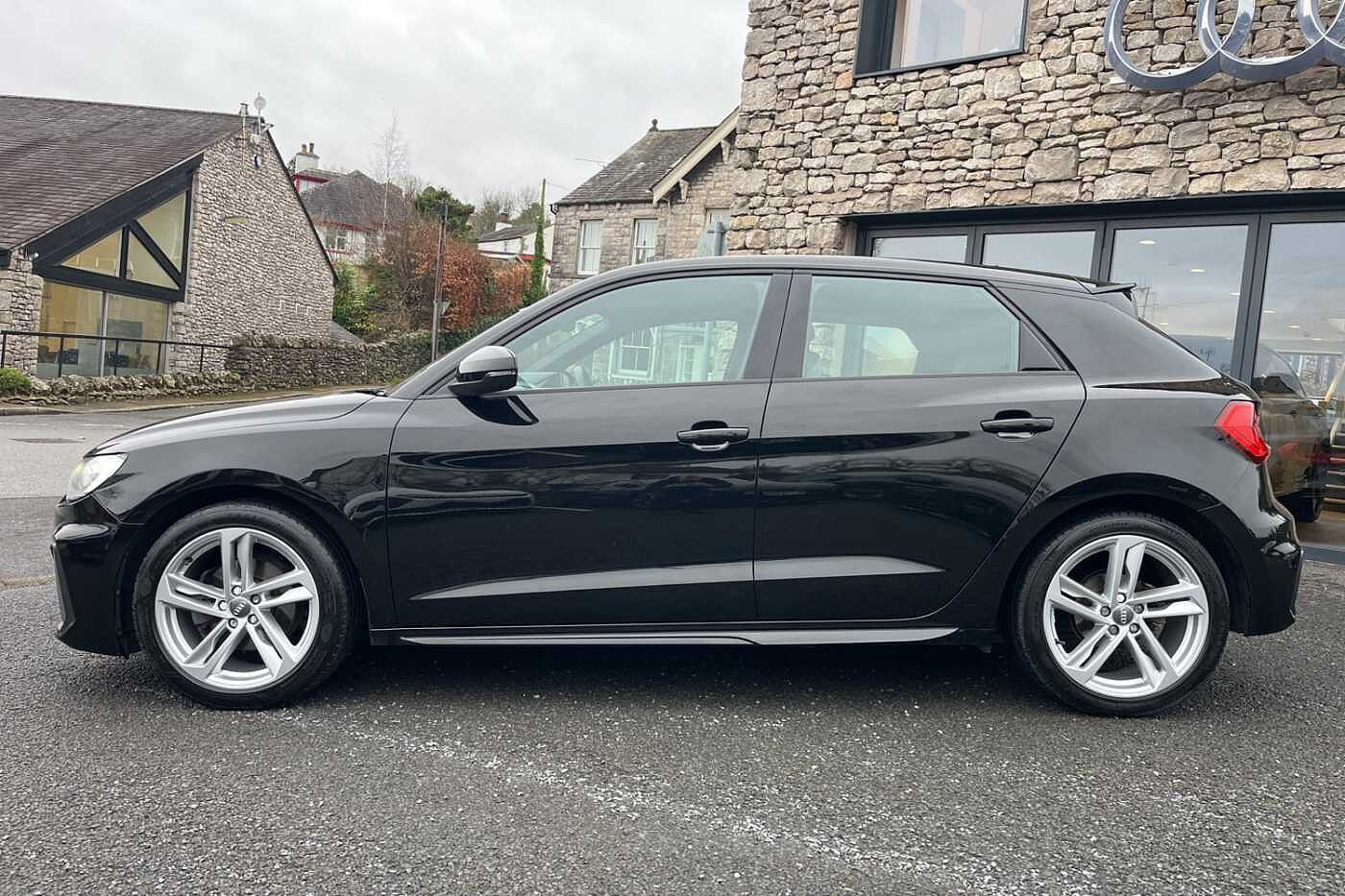 Used Audi A1 2019 for sale - 77931651: Photo 4