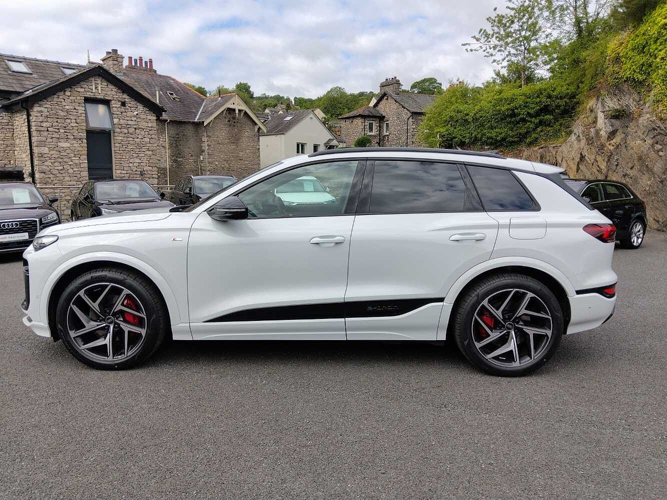 Used Audi Q6 e-tron 2025 for sale - 77023245: Photo 4