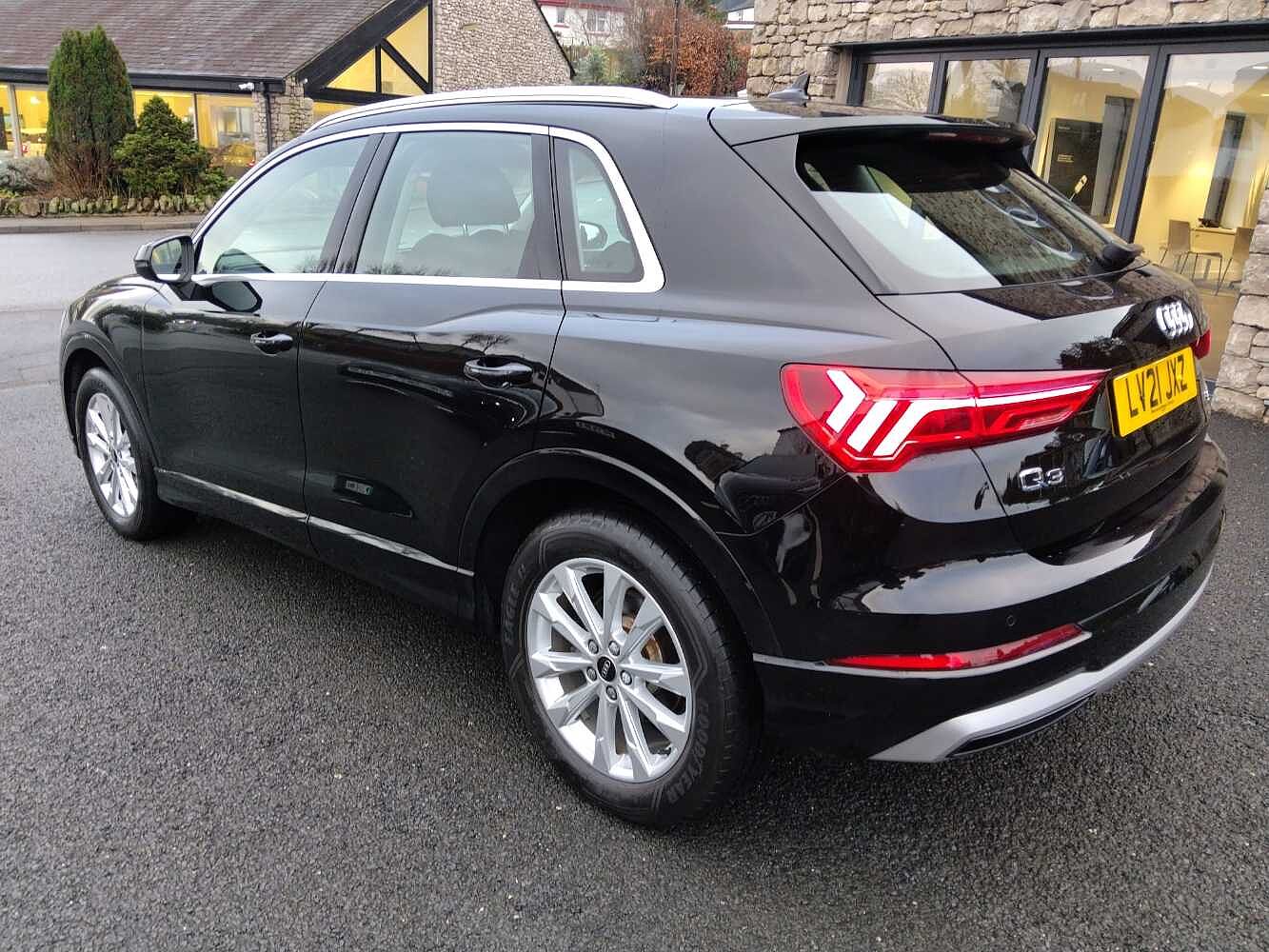 Used Audi Q3 2021 for sale - 77258758: Photo 3