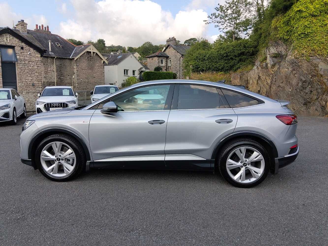 Used Audi Q4 e-tron 2025 for sale - 76680366: Photo 4