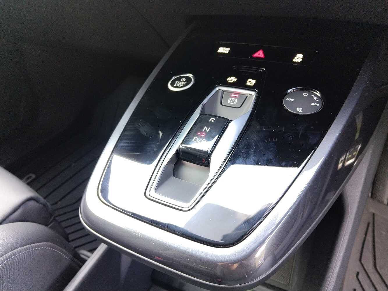 Used Audi Q4 e-tron 2025 for sale - 76680366: Photo 8