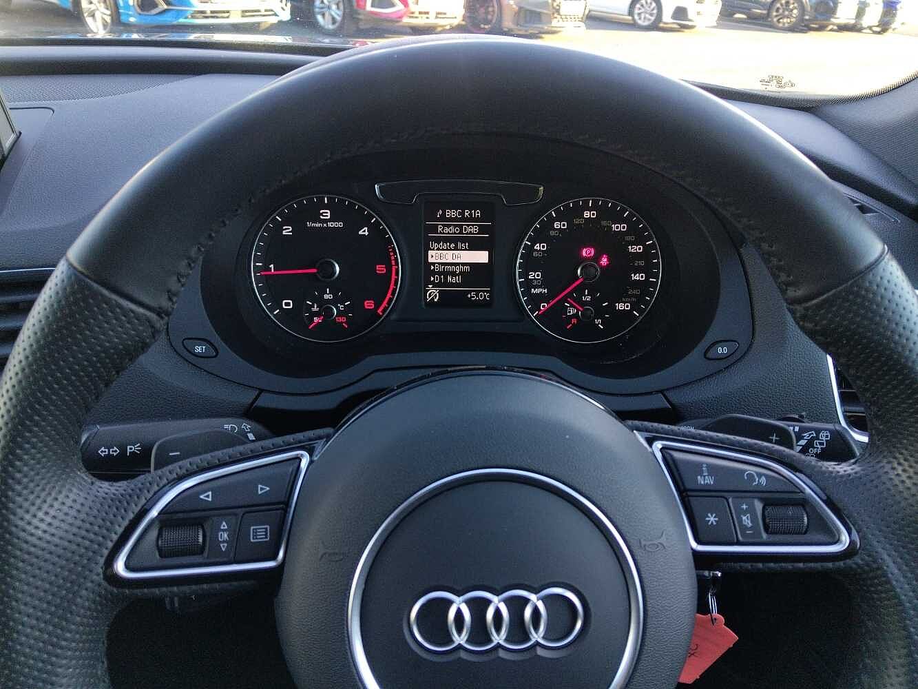 Used Audi Q3 2018 for sale - 76673485: Photo 14