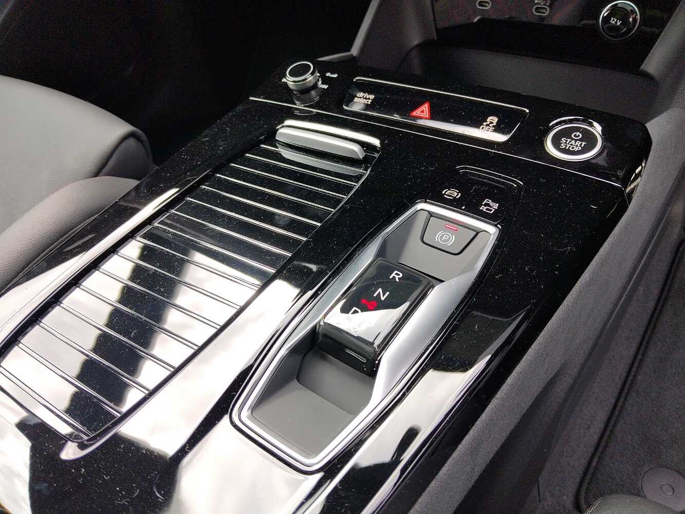 Used Audi Q6 e-tron 2025 for sale - 76679038: Photo 8