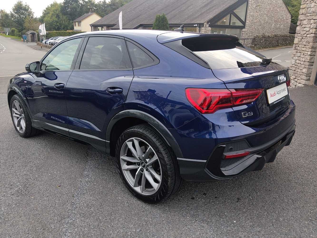 Used Audi Q3 2022 for sale - 76675354: Photo 3