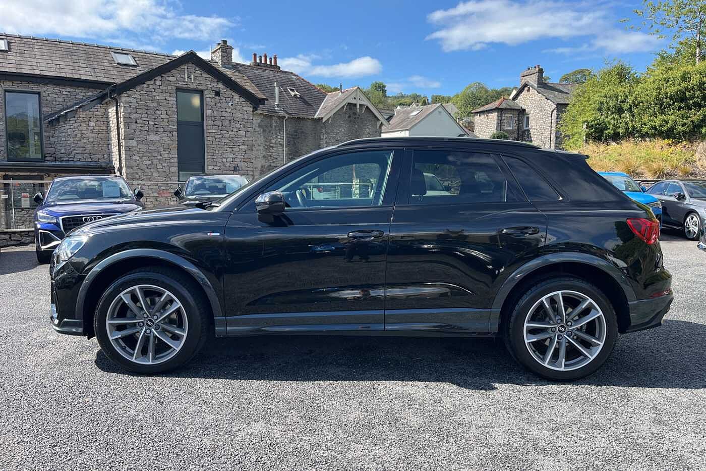 Used Audi Q3 2021 for sale - 76940136: Photo 4