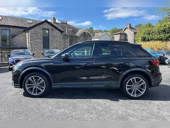 Used Audi Q3 2021 for sale - 76940136: Photo