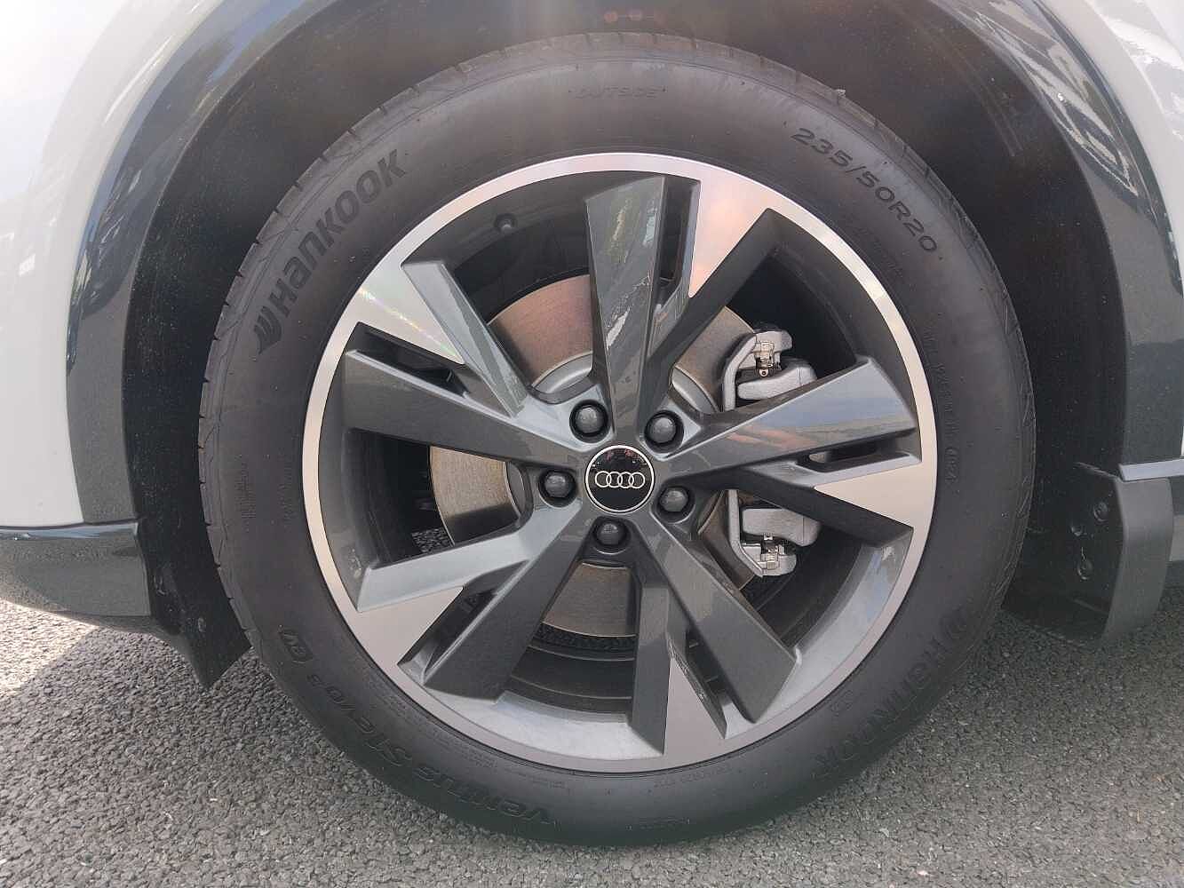 Used Audi Q4 e-tron 2025 for sale - 76680217: Photo 5