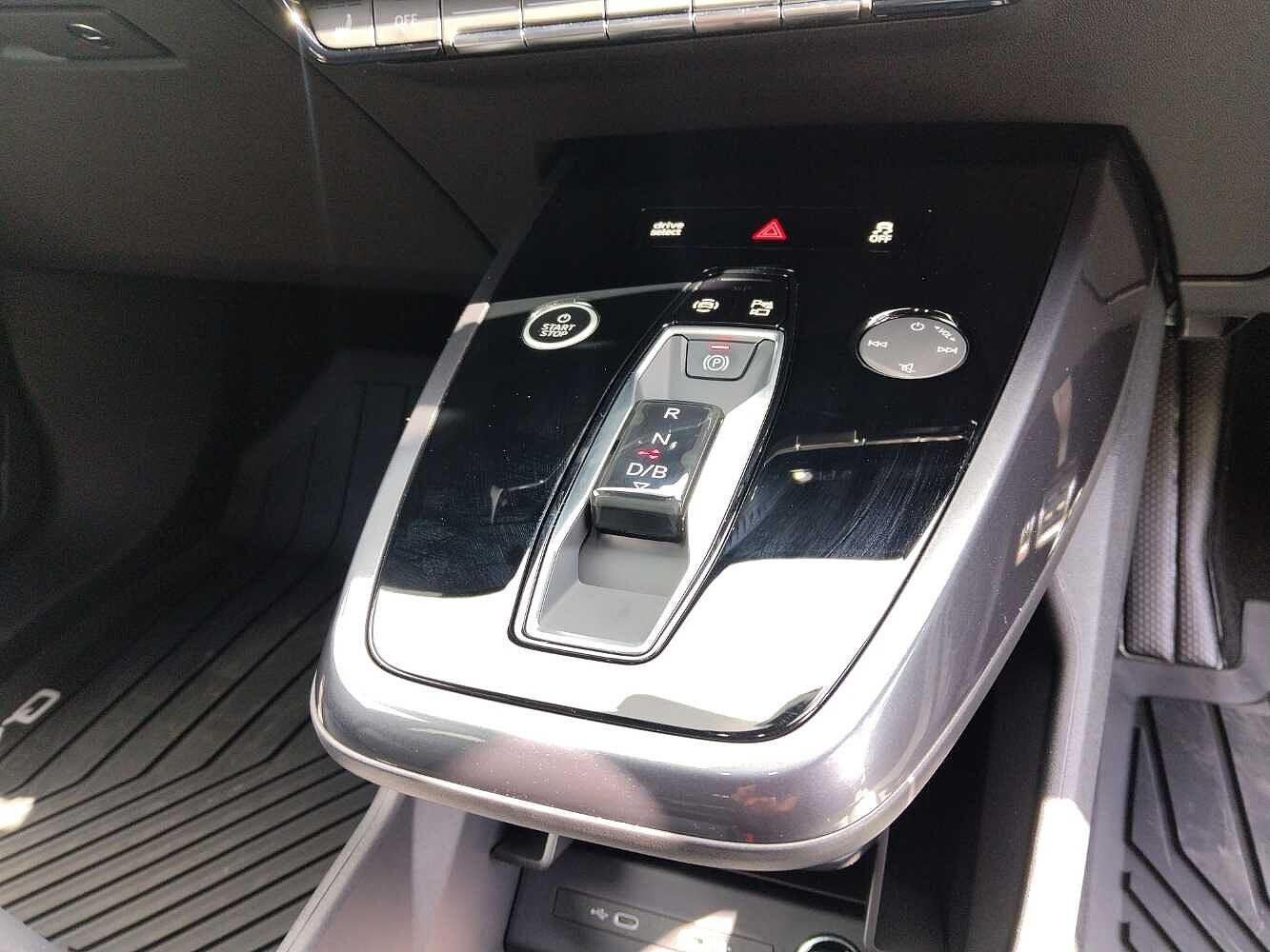 Used Audi Q4 e-tron 2025 for sale - 76680217: Photo 8