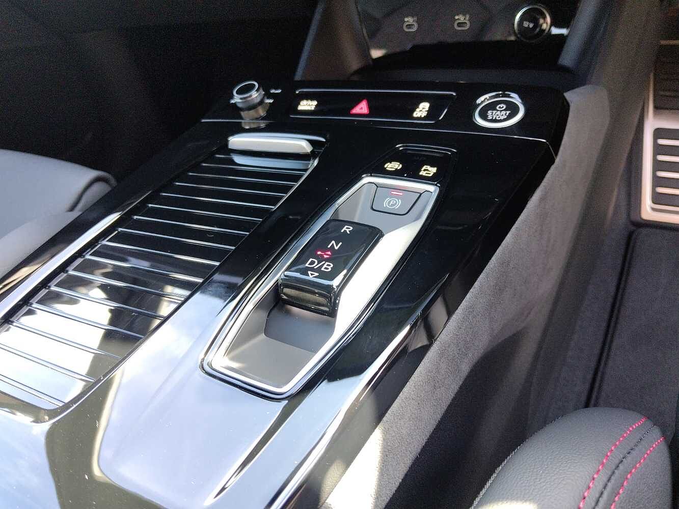 Used Audi Q6 e-tron 2025 for sale - 76680267: Photo 8