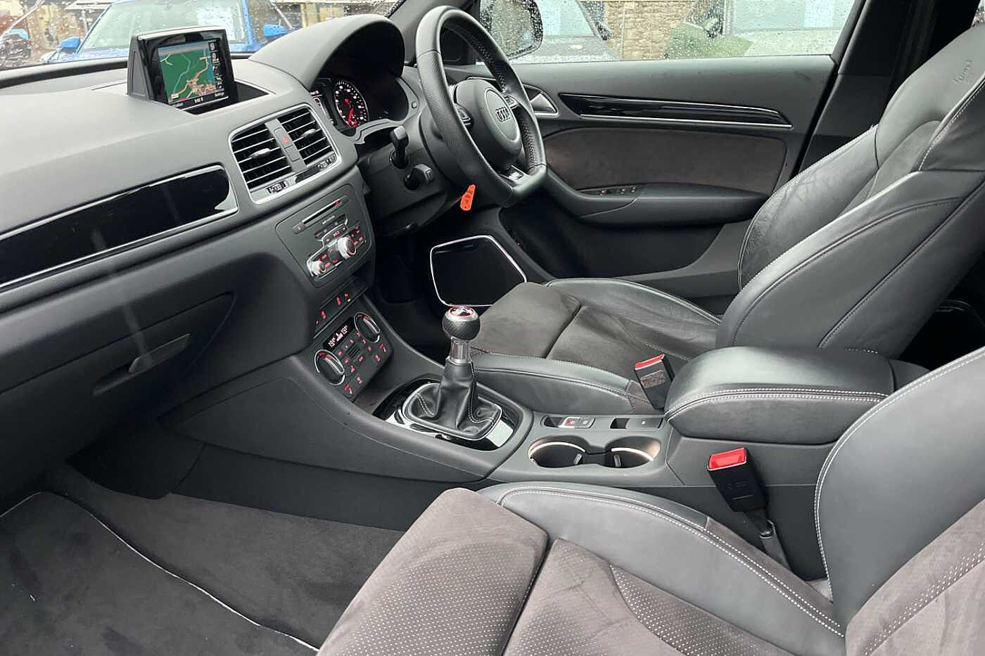 Used Audi Q3 2018 for sale - 76830614: Photo 2