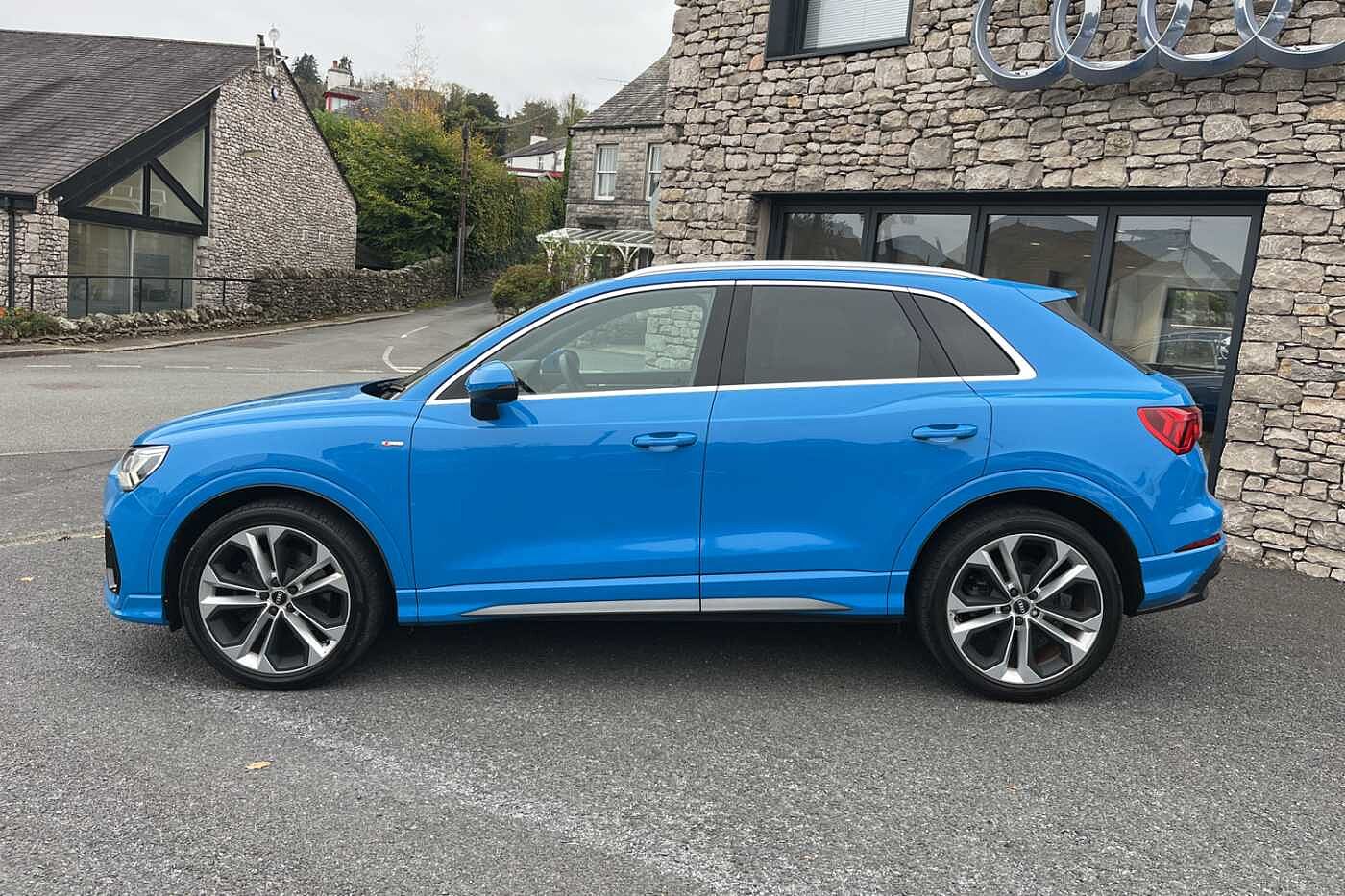 Used Audi Q3 2019 for sale - 76673434: Photo 4