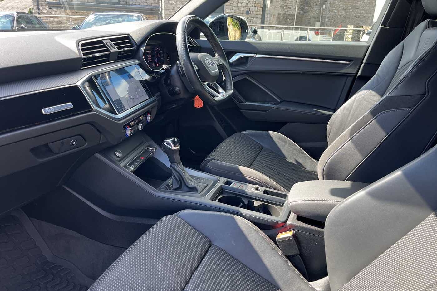 Used Audi Q3 2021 for sale - 76674630: Photo 2