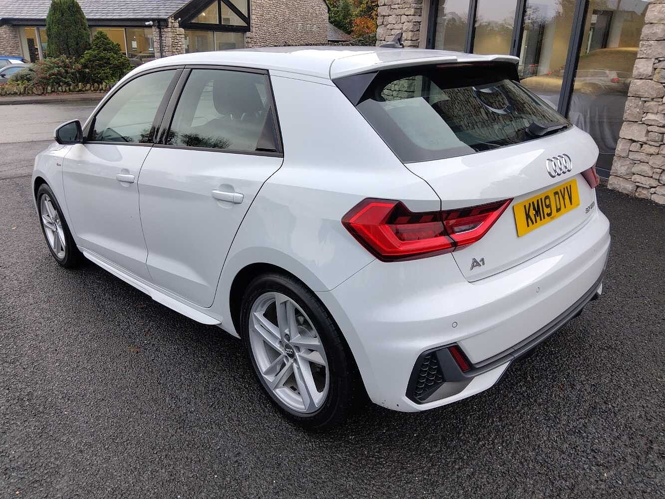 Used Audi A1 2019 for sale - 76611063: Photo 3