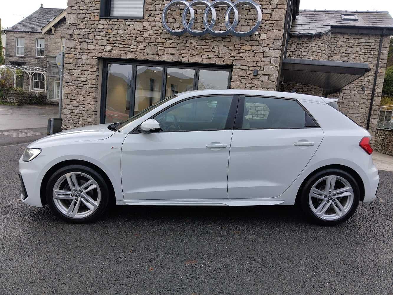 Used Audi A1 2019 for sale - 76611063: Photo 4