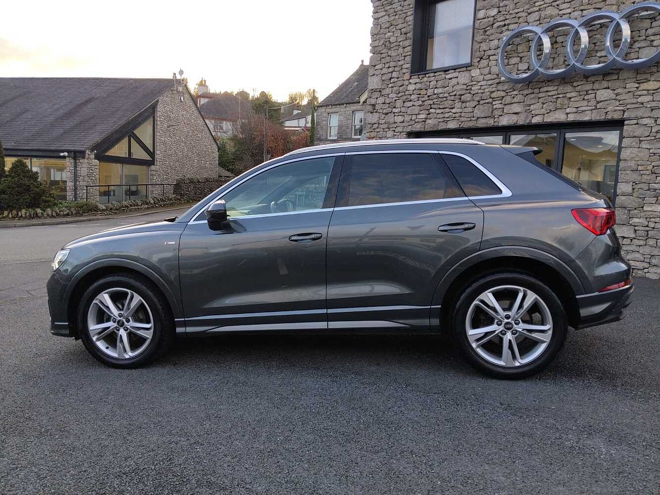 Used Audi Q3 2023 for sale - 78179528: Photo 4