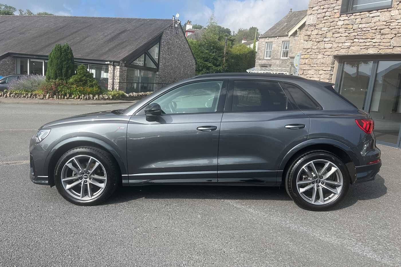 Used Audi Q3 2021 for sale - 76681222: Photo 4