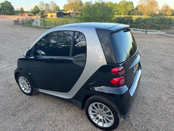 Used smart fortwo 2010 for sale - 78347900: Photo