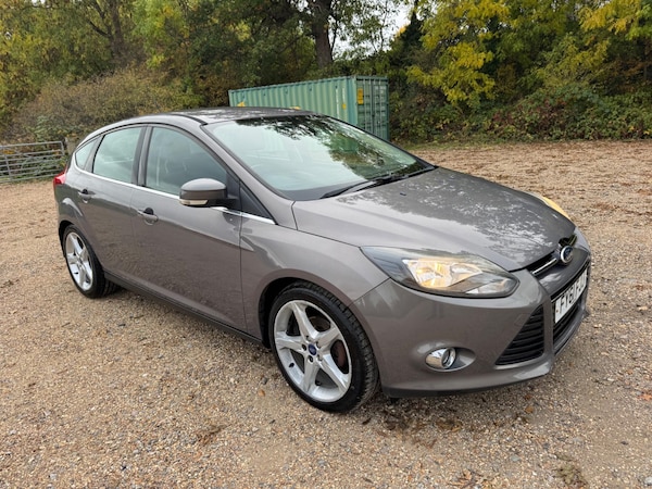 Used Ford Focus 2011 for sale - 76269622: Photo 2