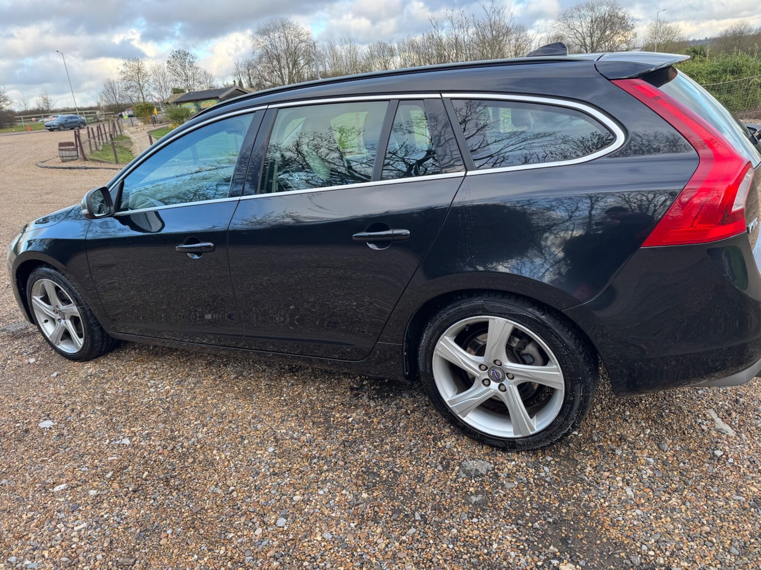 Used Volvo V60 2011 for sale - 77237905: Photo 10