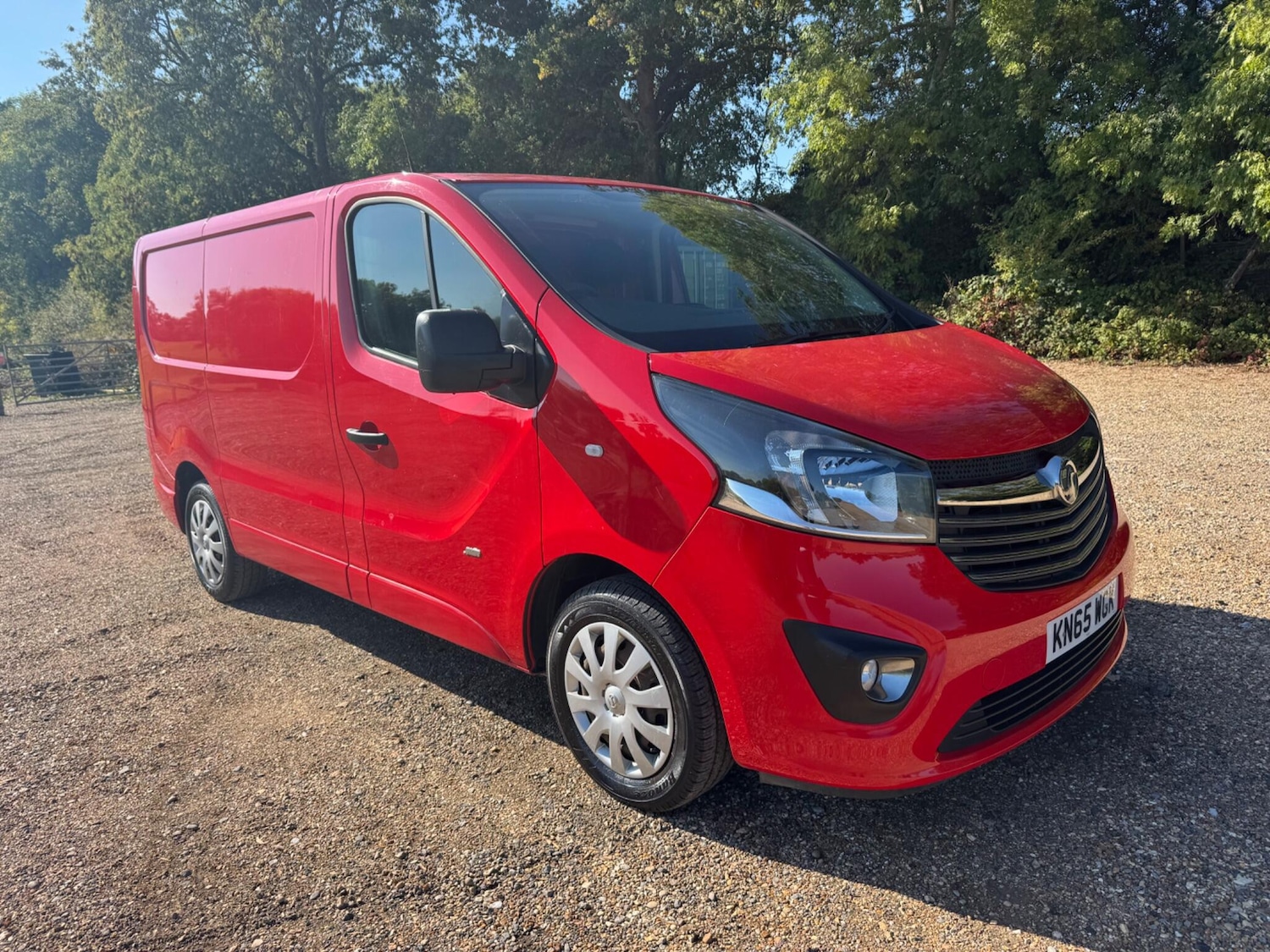 Used Vauxhall Vivaro 2015 for sale - 76123036: Photo 1
