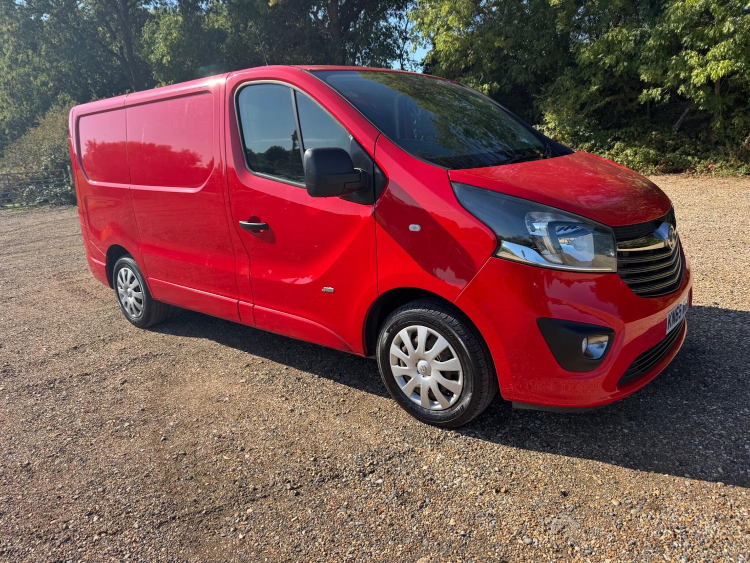 Used Vauxhall Vivaro 2015 for sale - 76123036: Photo 3