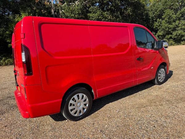Used Vauxhall Vivaro 2015 for sale - 76123036: Photo 5