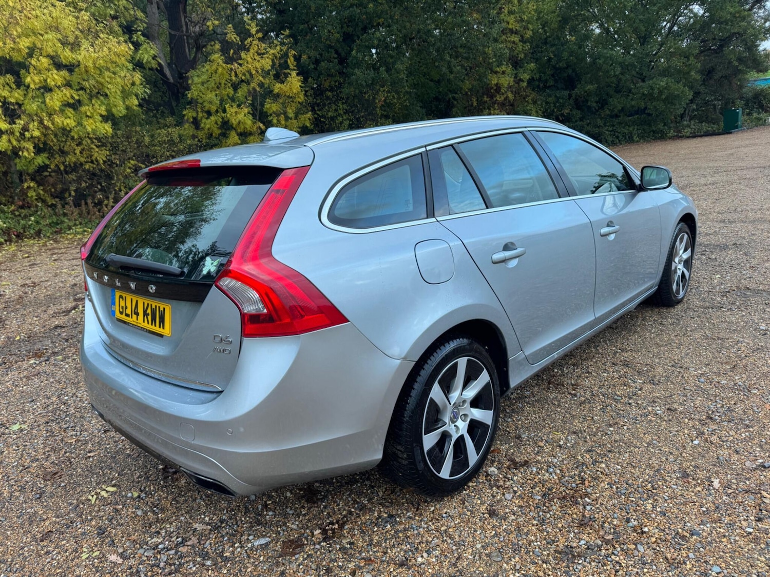 Used Volvo V60 2014 for sale - 76337863: Photo 10