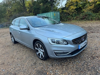 Used Volvo V60 2014 for sale - 76337863: Photo