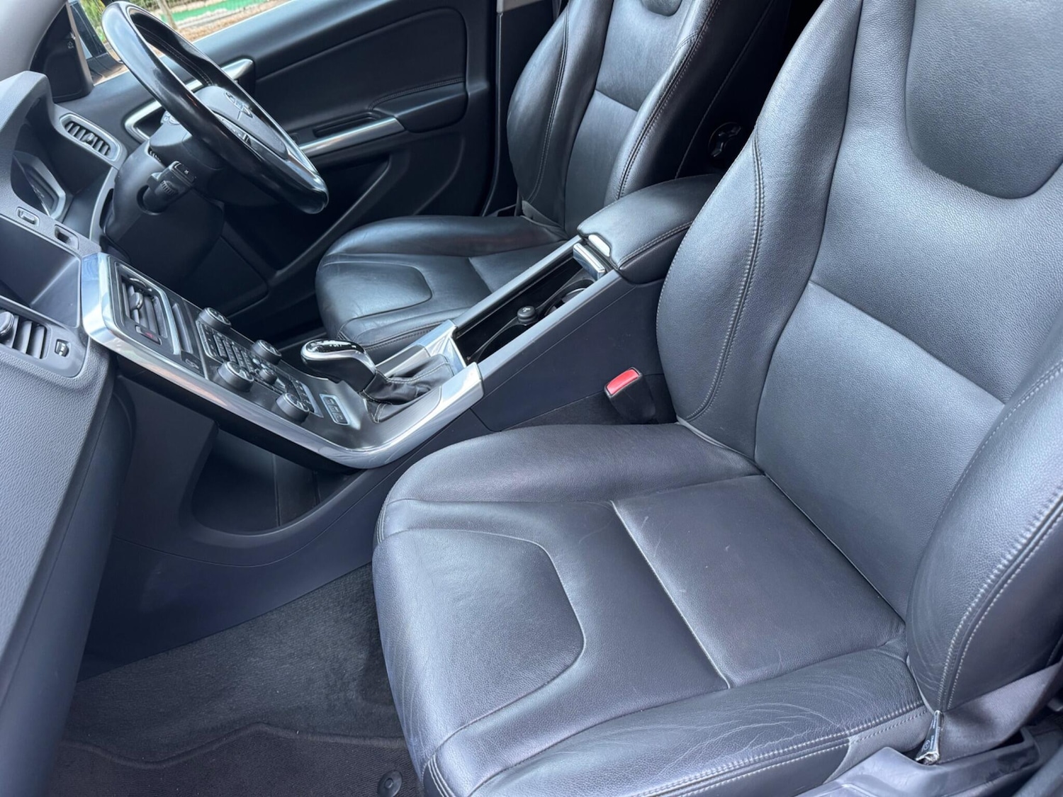 Used Volvo V60 2014 for sale - 76337863: Photo 20