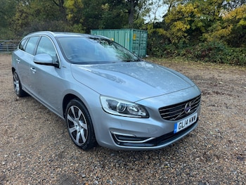 Used Volvo V60 2014 for sale - 76337863: Photo