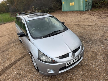 Used Mitsubishi Grandis 2005 for sale - 76538417: Photo