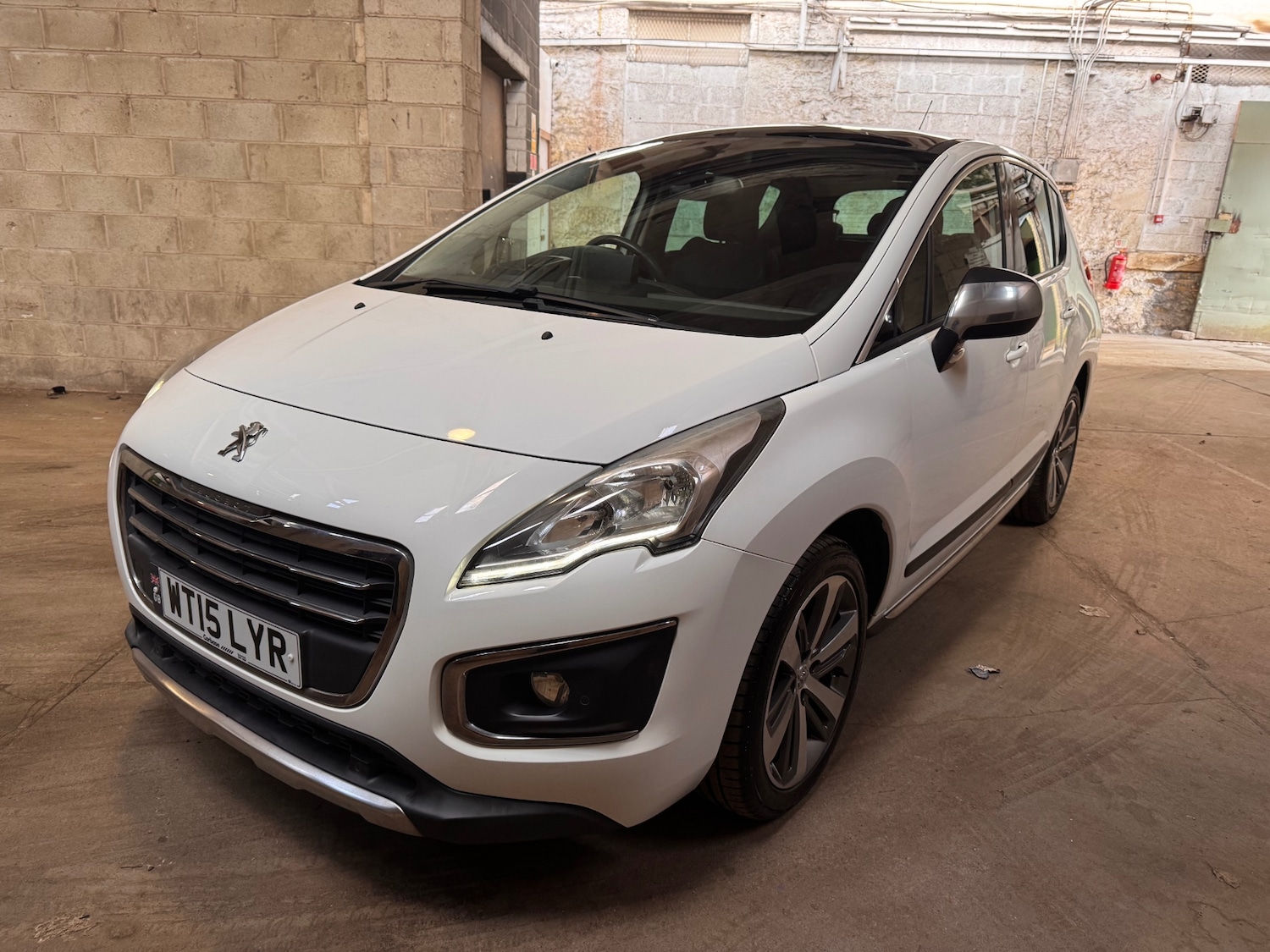 Used Peugeot 3008 2015 for sale - 78092784: Photo 3