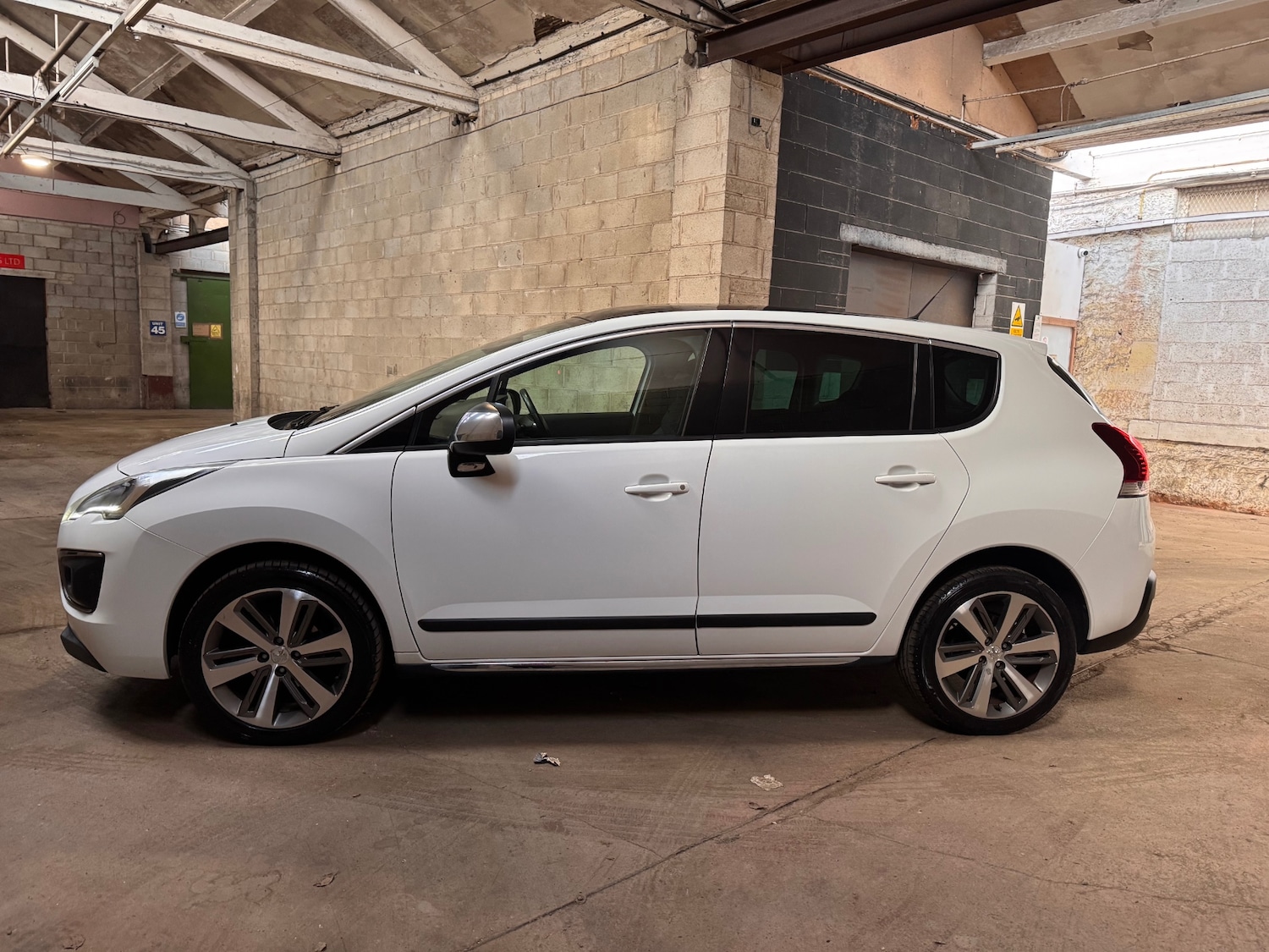 Used Peugeot 3008 2015 for sale - 78092784: Photo 4