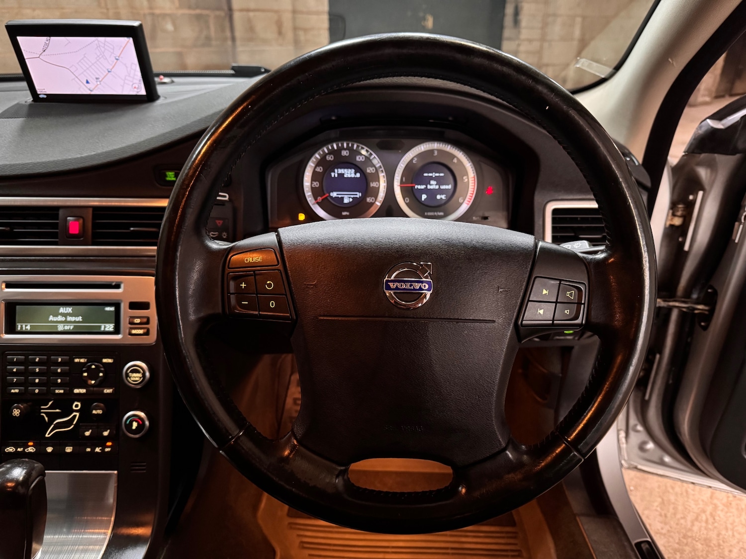 Used Volvo V70 2008 for sale - 78053624: Photo 13