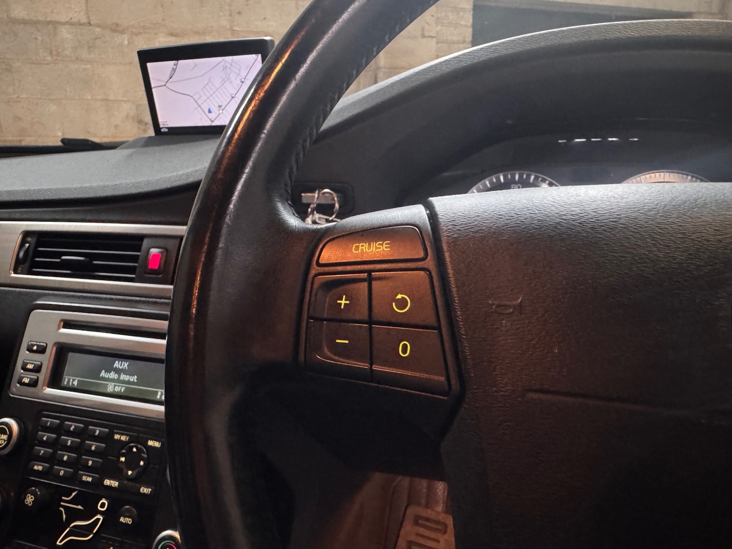 Used Volvo V70 2008 for sale - 78053624: Photo 14