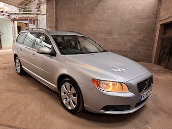 Used Volvo V70 2008 for sale - 78053624: Photo