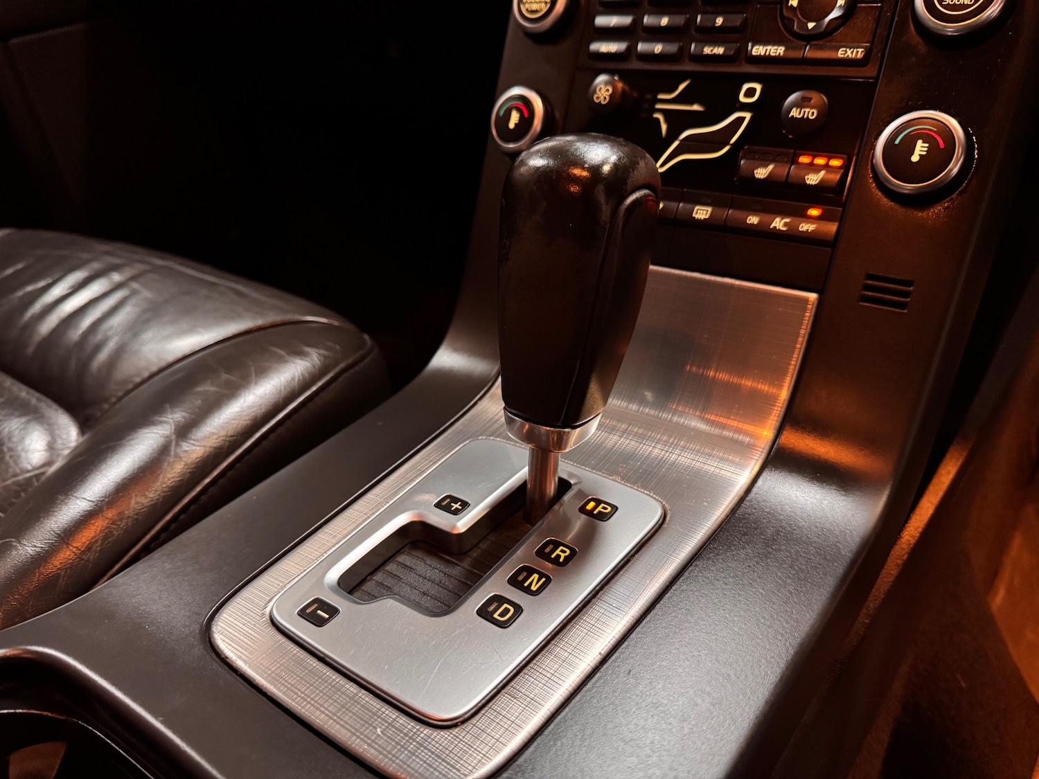 Used Volvo V70 2008 for sale - 78053624: Photo 21