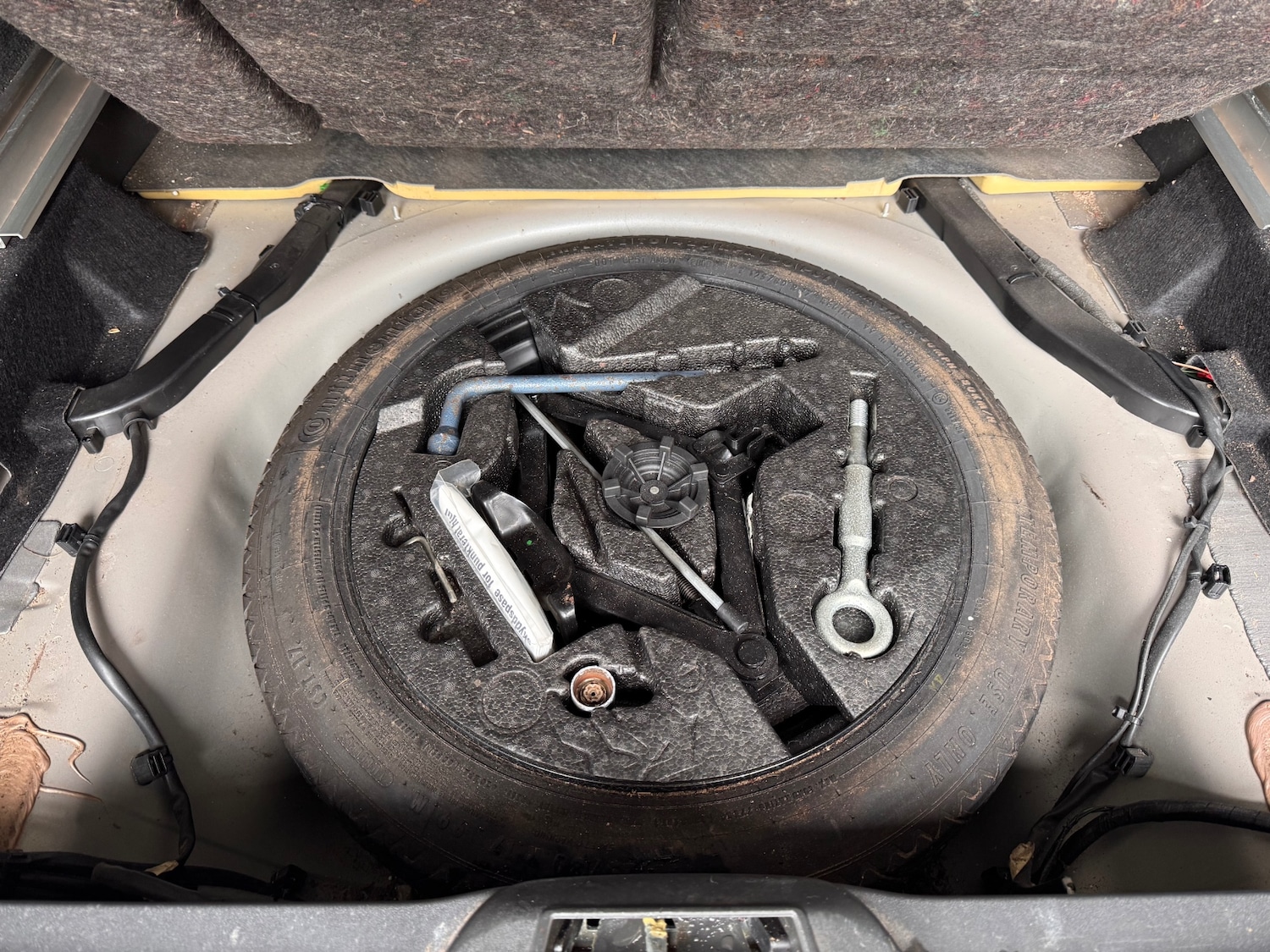 Used Volvo V70 2008 for sale - 78053624: Photo 28