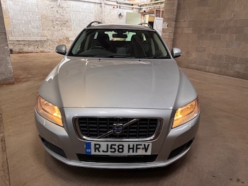 Used Volvo V70 2008 for sale - 78053624: Photo
