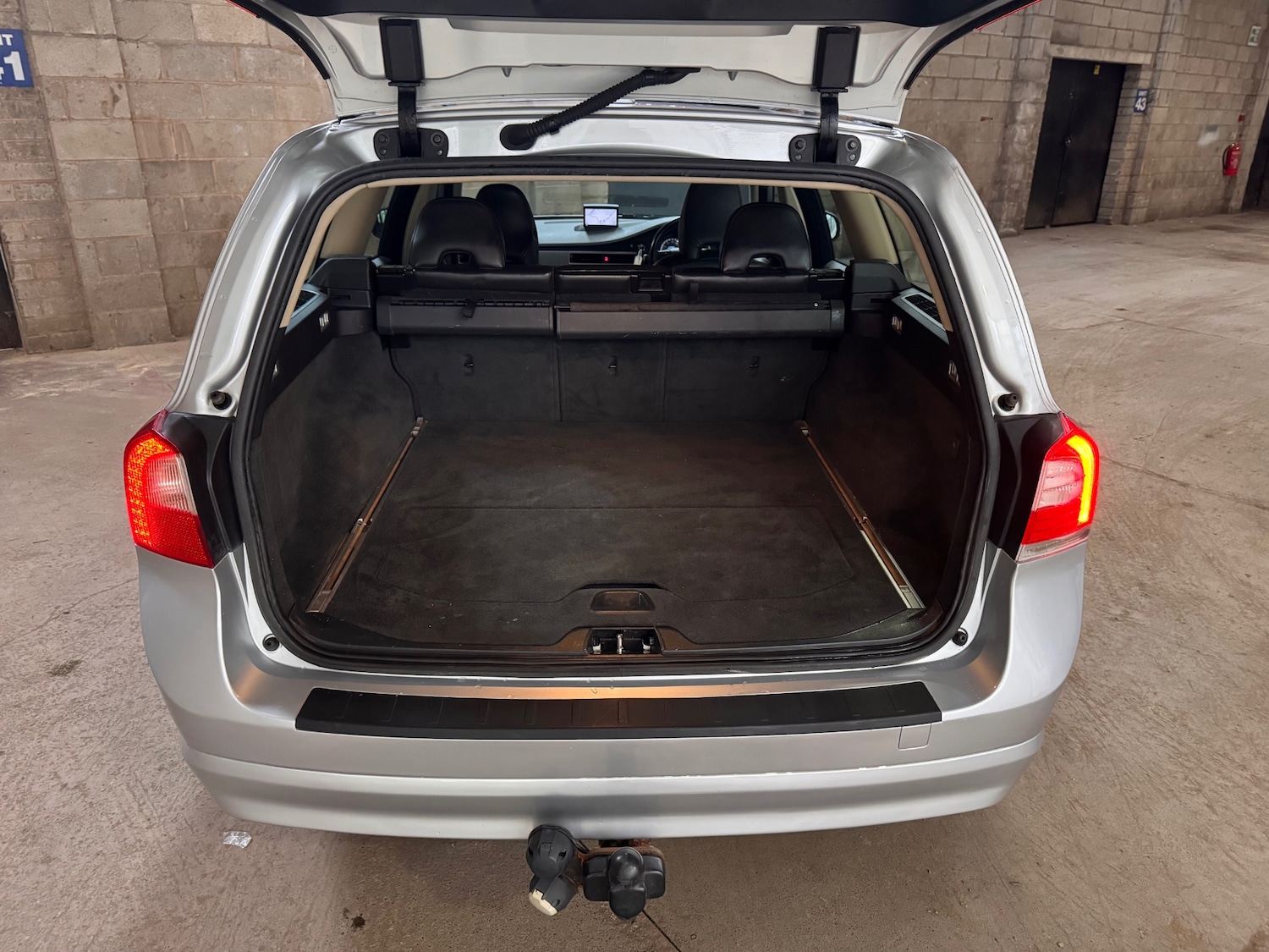 Used Volvo V70 2008 for sale - 78053624: Photo 7