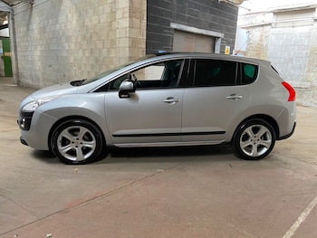 Used Peugeot 3008 2012 for sale - 79373112: Photo