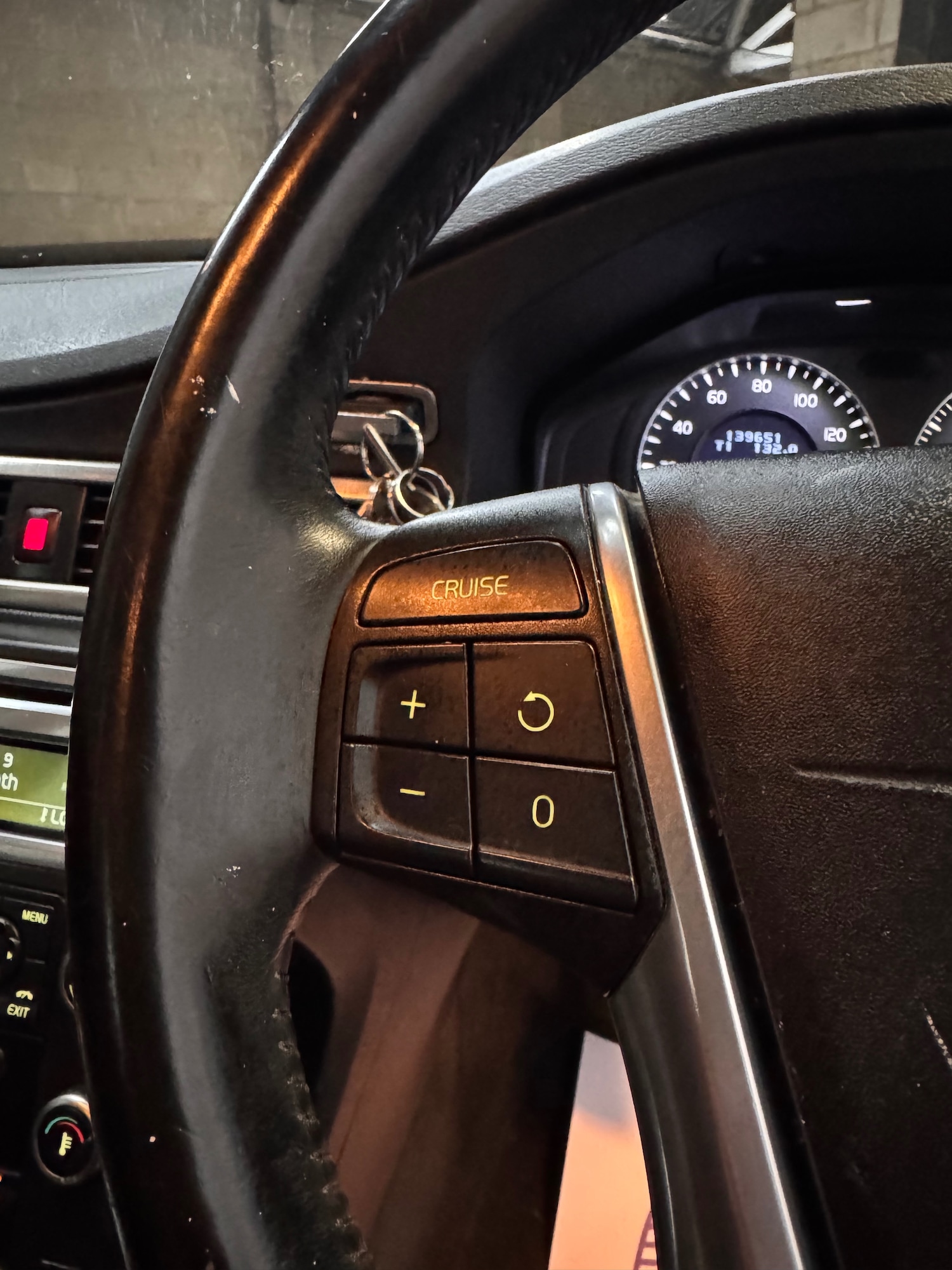 Used Volvo V70 2009 for sale - 77638766: Photo 14