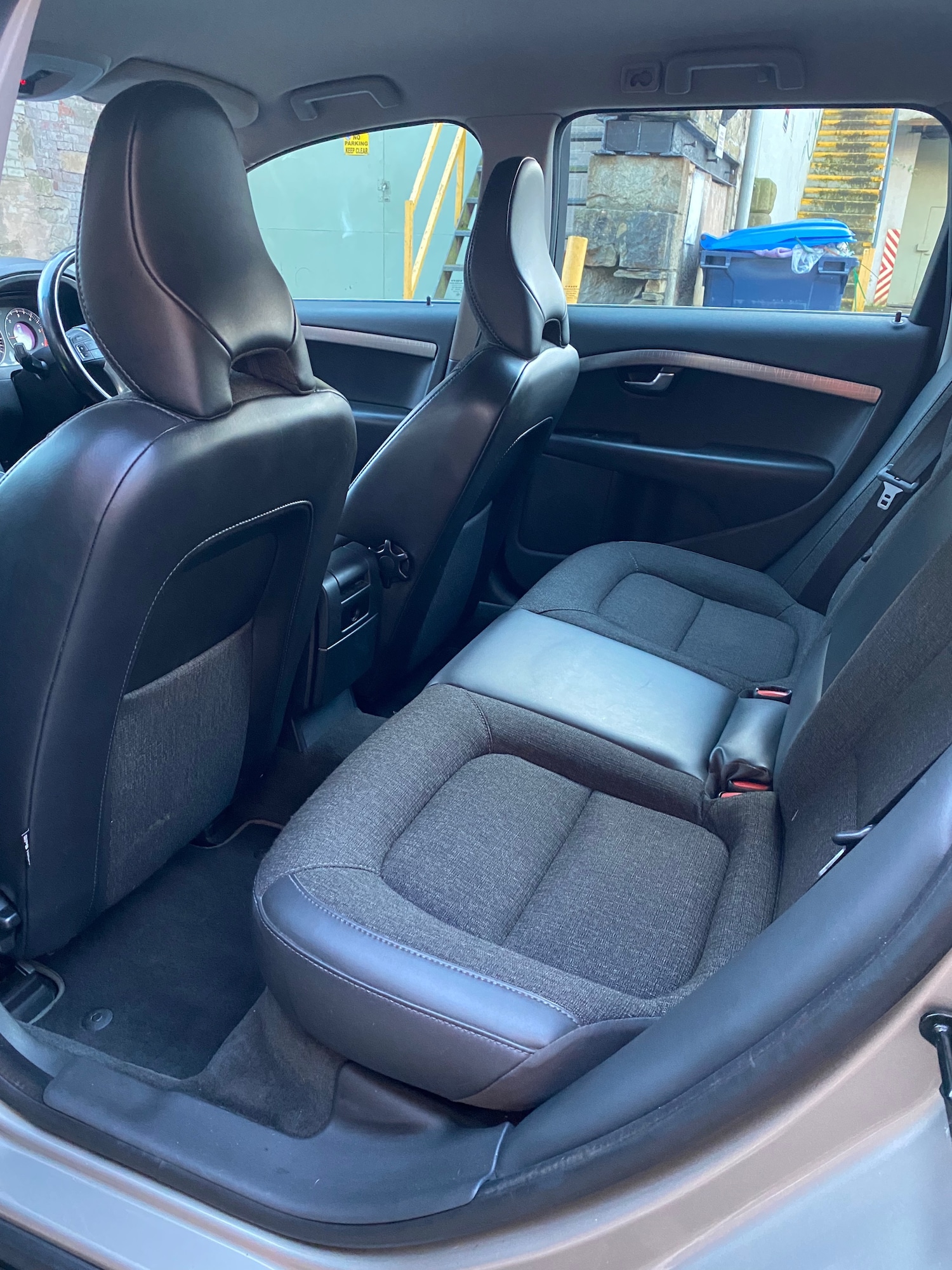 Used Volvo XC70 2009 for sale - 77302854: Photo 20