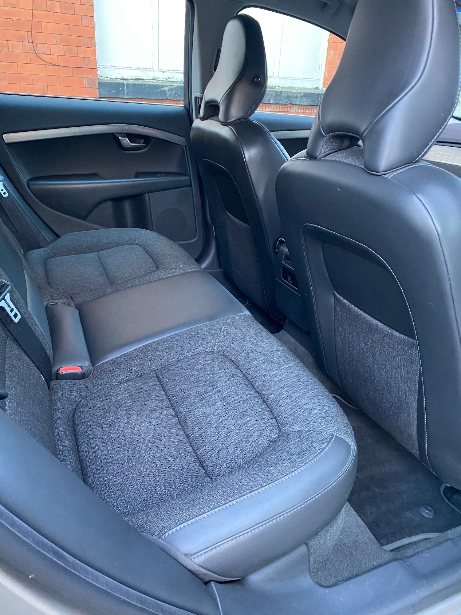 Used Volvo XC70 2009 for sale - 77302854: Photo 22