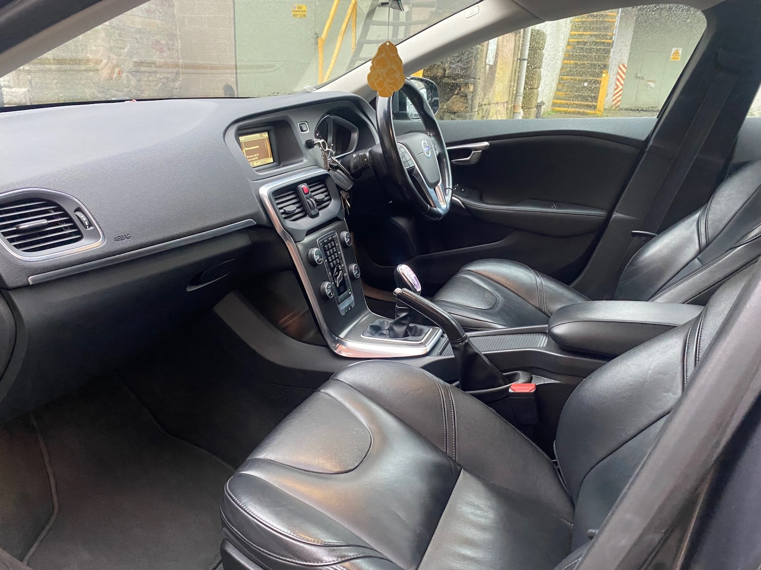 Used Volvo V40 2013 for sale - 77300670: Photo 19